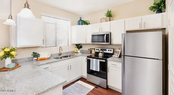 $1,833 | 7850 West McDowell Road, Unit 3, Phoenix, AZ 85035