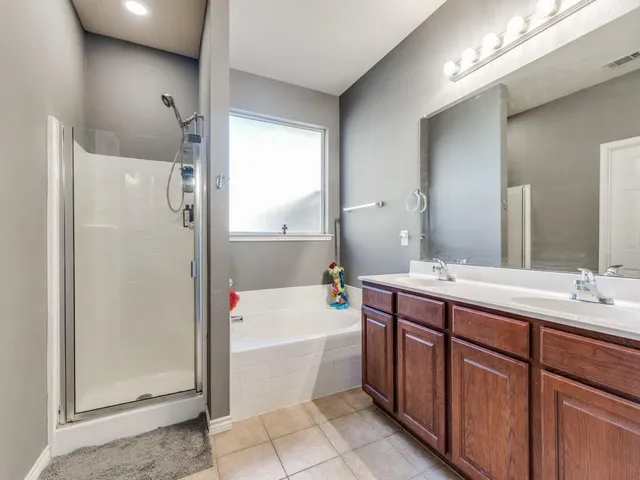 $279,900 | 11931 Arbor Lake Road, Rhome, TX 76078