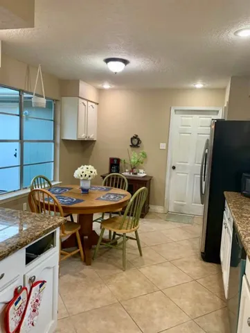 $1,925 | 2406 Strait Lane, Houston, TX 77084