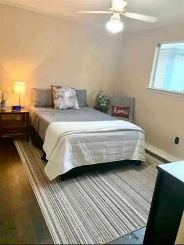 $1,925 | 2406 Strait Lane, Houston, TX 77084