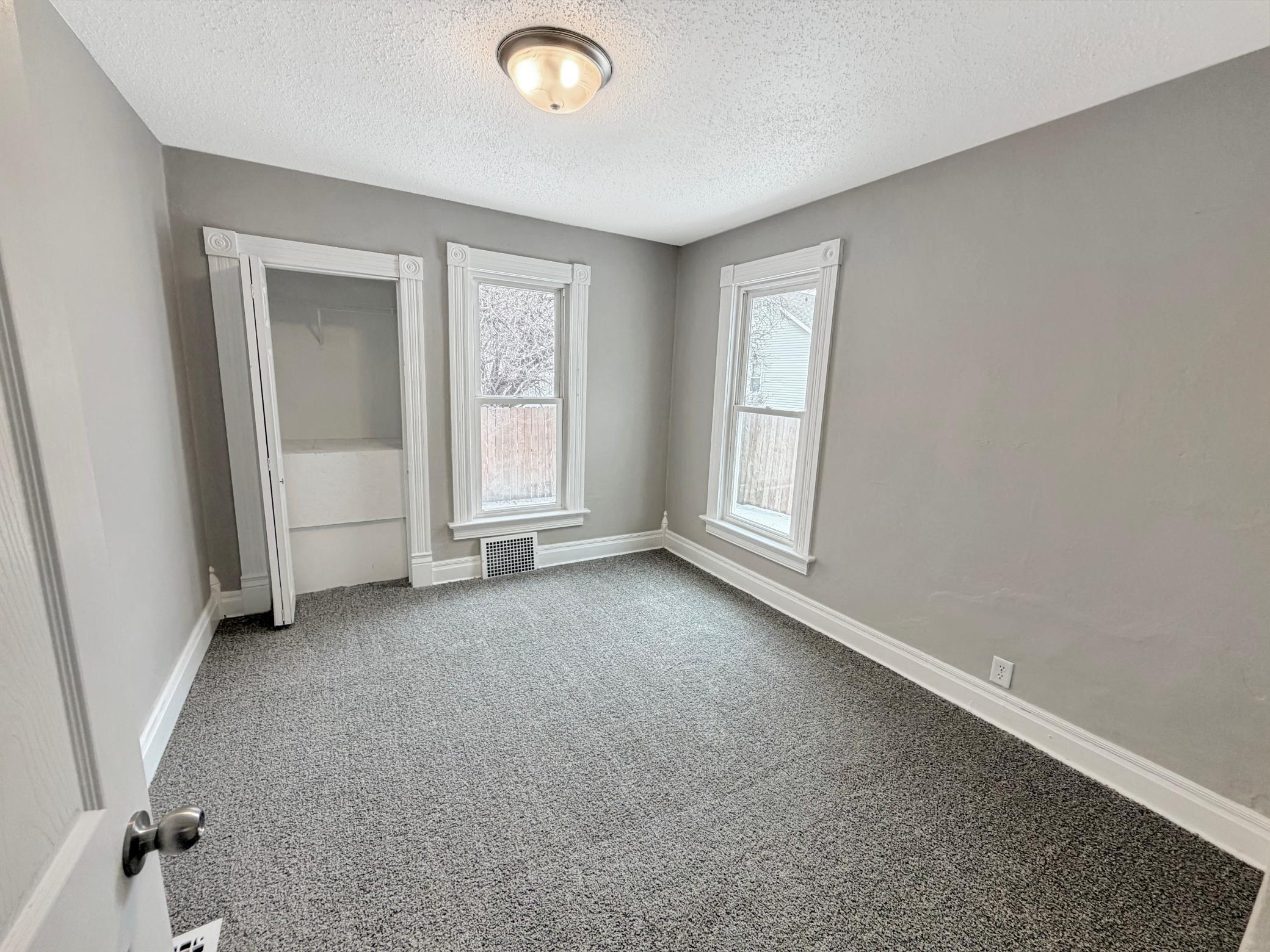 809 11th Avenue North Fargo, ND 58102 - Photo 12 of 33