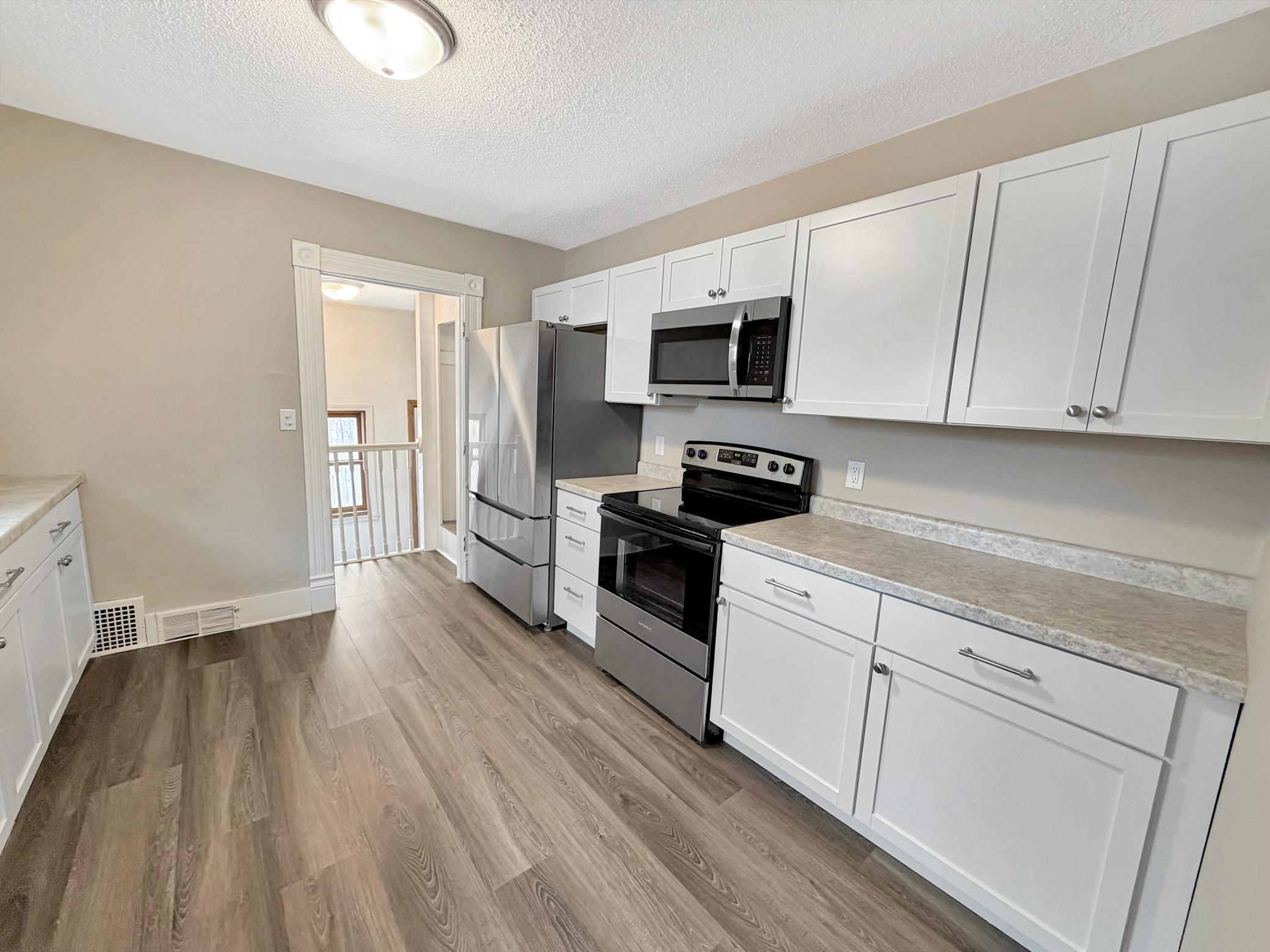 809 11th Avenue North Fargo, ND 58102 - Photo 14 of 33