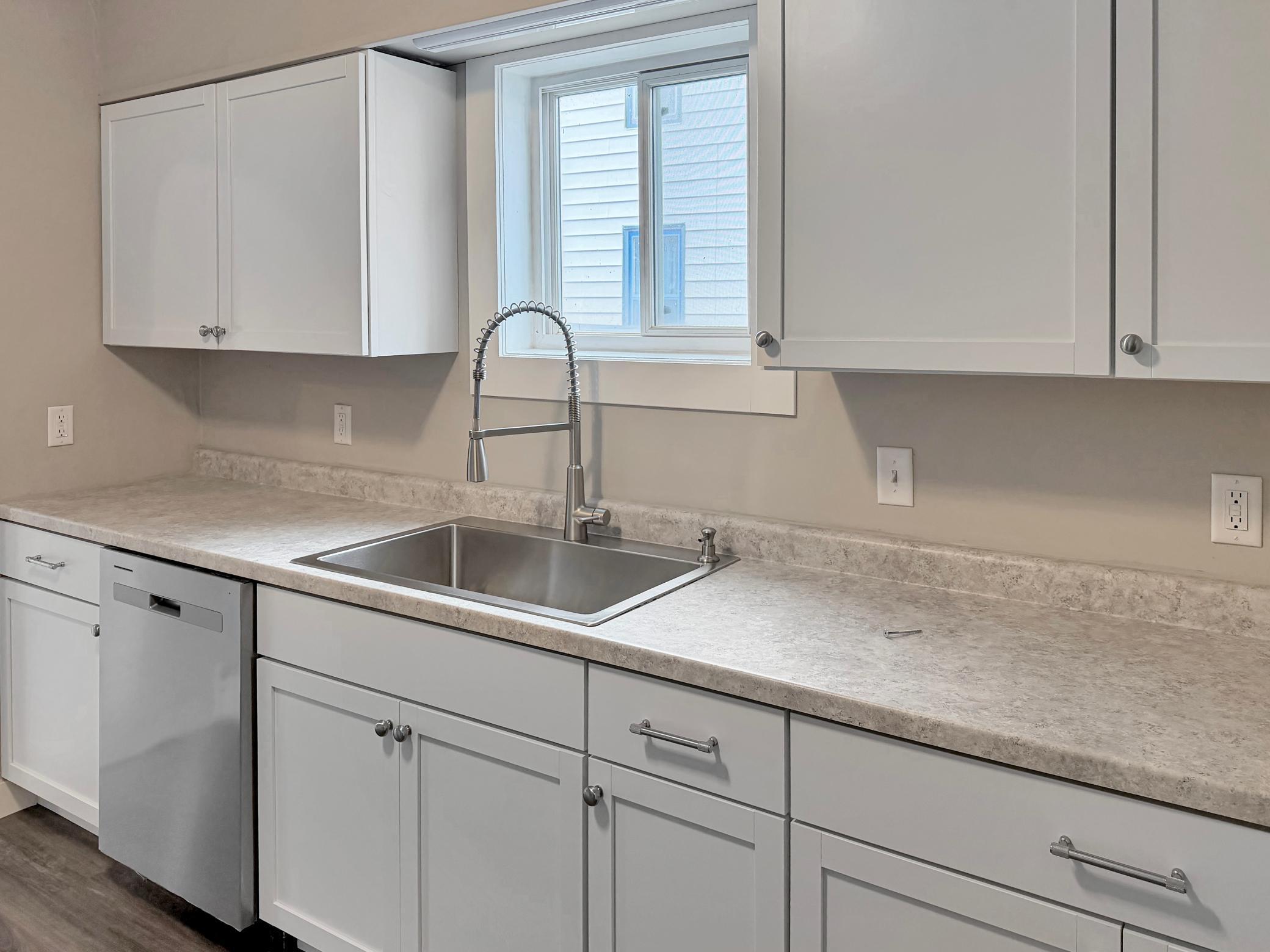 809 11th Avenue North Fargo, ND 58102 - Photo 15 of 33