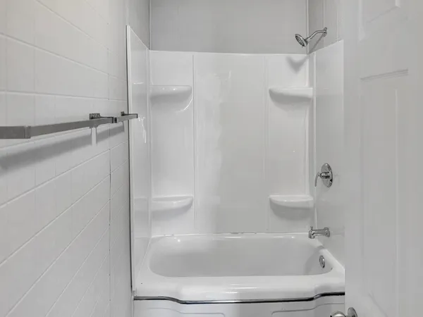 $185,000 | 809 11th Avenue North, Fargo, ND 58102