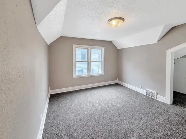 $185,000 | 809 11th Avenue North, Fargo, ND 58102