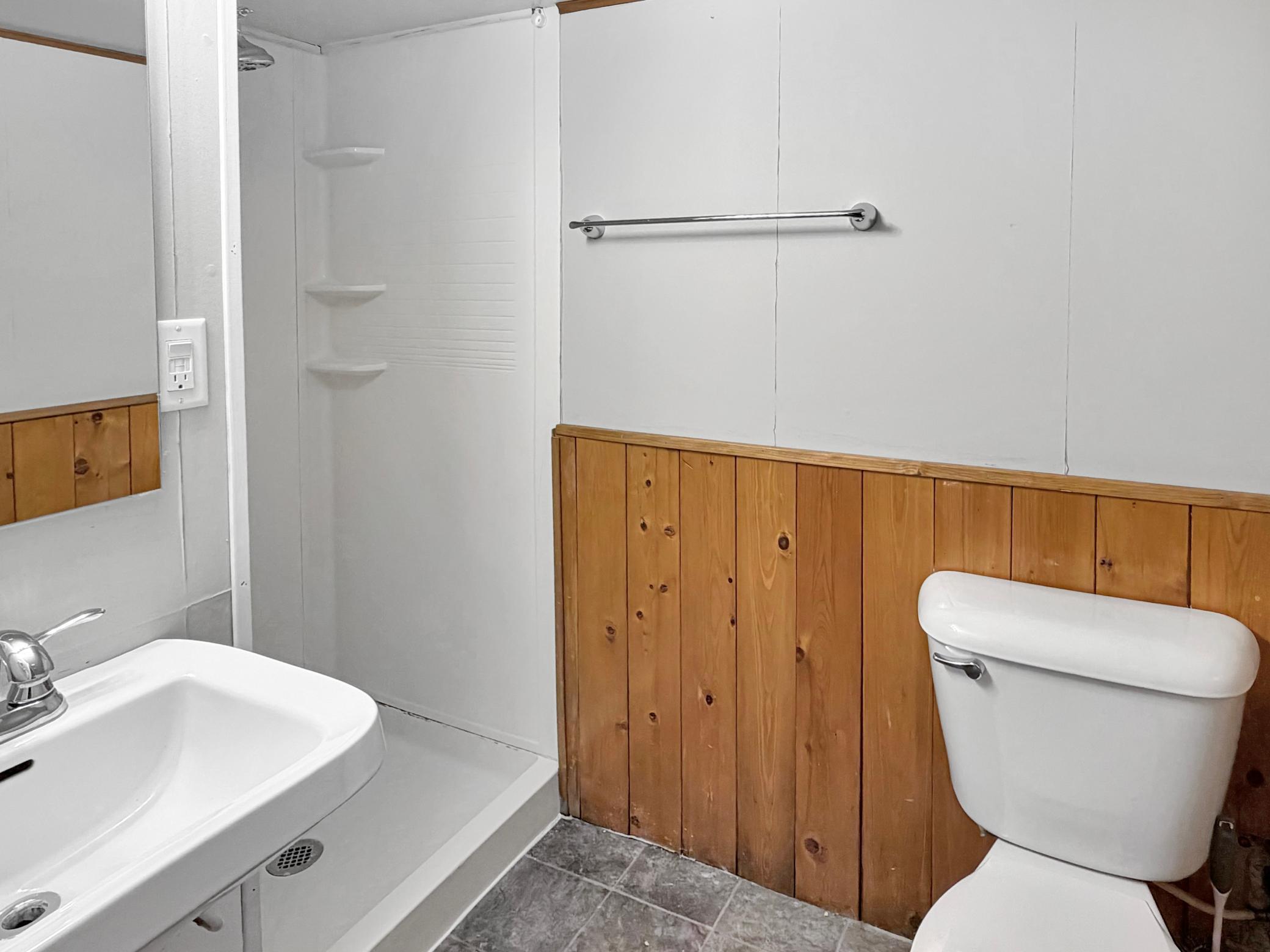 809 11th Avenue North Fargo, ND 58102 - Photo 27 of 33