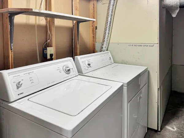 $185,000 | 809 11th Avenue North, Fargo, ND 58102