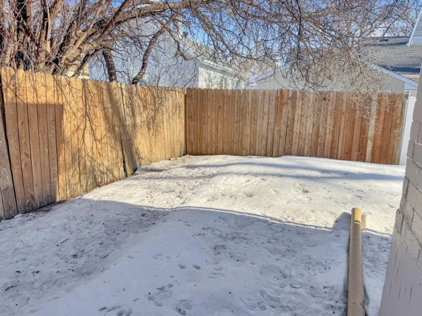 $185,000 | 809 11th Avenue North, Fargo, ND 58102