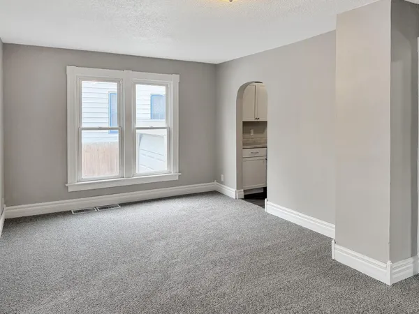 $185,000 | 809 11th Avenue North, Fargo, ND 58102