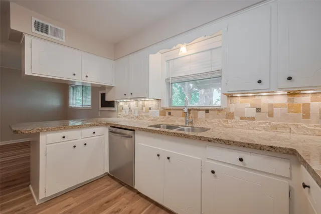 $339,000 | 614 Kyle Street, Sugar Land, TX 77478