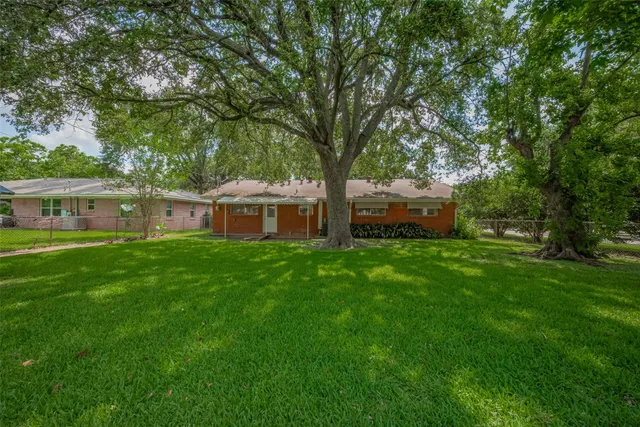 $339,000 | 614 Kyle Street, Sugar Land, TX 77478