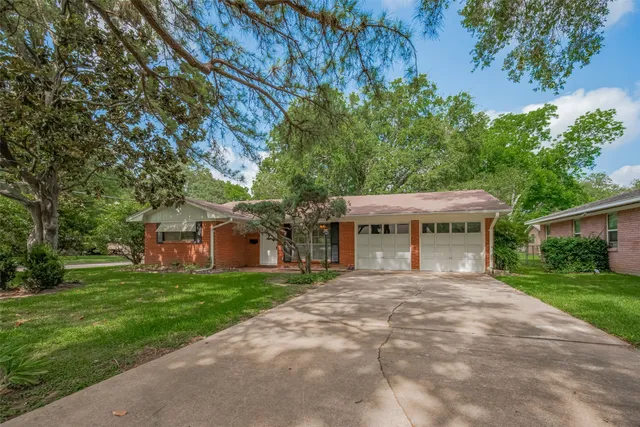 $339,000 | 614 Kyle Street, Sugar Land, TX 77478