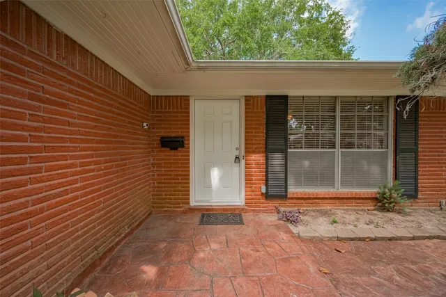 $339,000 | 614 Kyle Street, Sugar Land, TX 77478