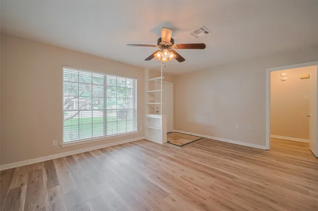 $339,000 | 614 Kyle Street, Sugar Land, TX 77478