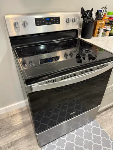 $349,900 | 100 3rd Street, Bangor, ME 04401