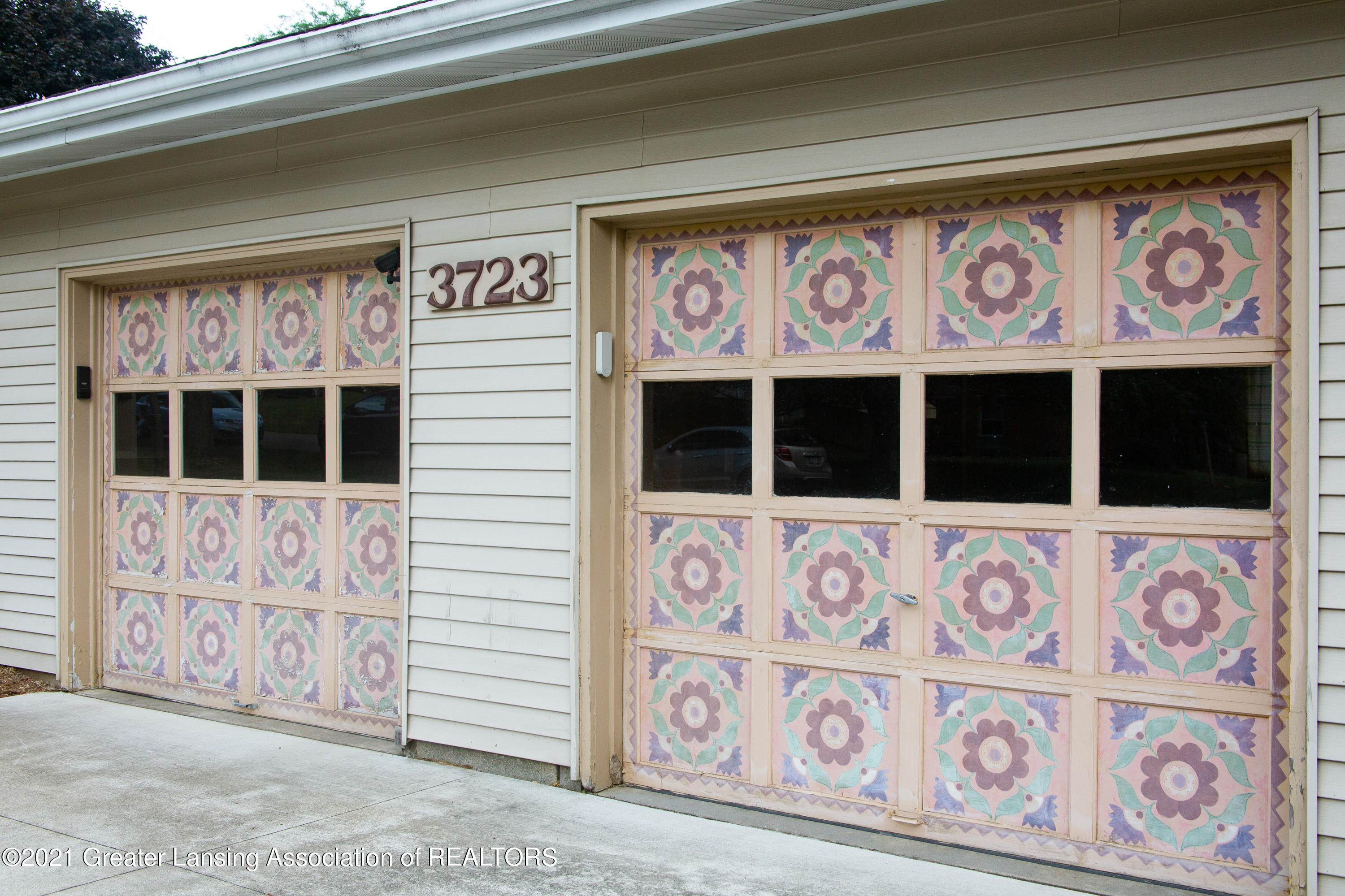 3723 Ridgefield Road Lansing, MI 48906 - Photo 4 of 68 IMG_3580