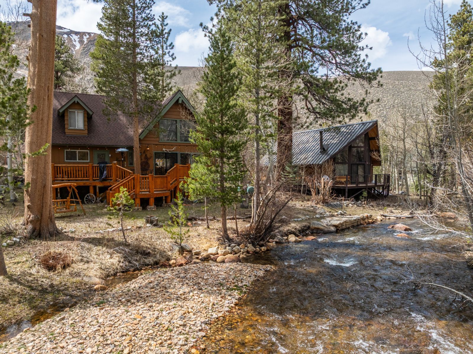 234 Brook Lane Bishop, CA 93514 - Photo 2 of 33 a front view of a house with garden