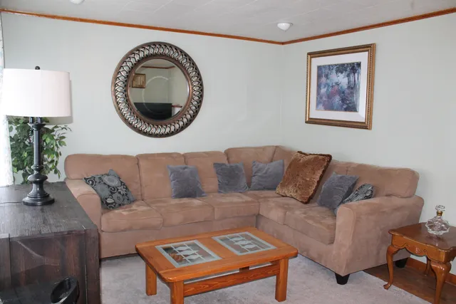 $639,900 | 48 Mansion Hill Drive, Lincoln, NH 03251