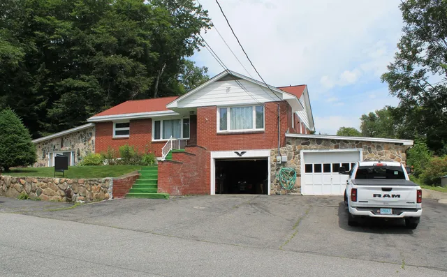 $639,900 | 48 Mansion Hill Drive, Lincoln, NH 03251