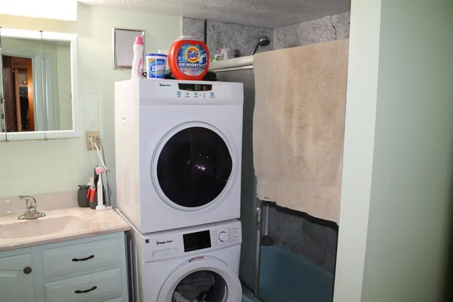 $639,900 | 48 Mansion Hill Drive, Lincoln, NH 03251