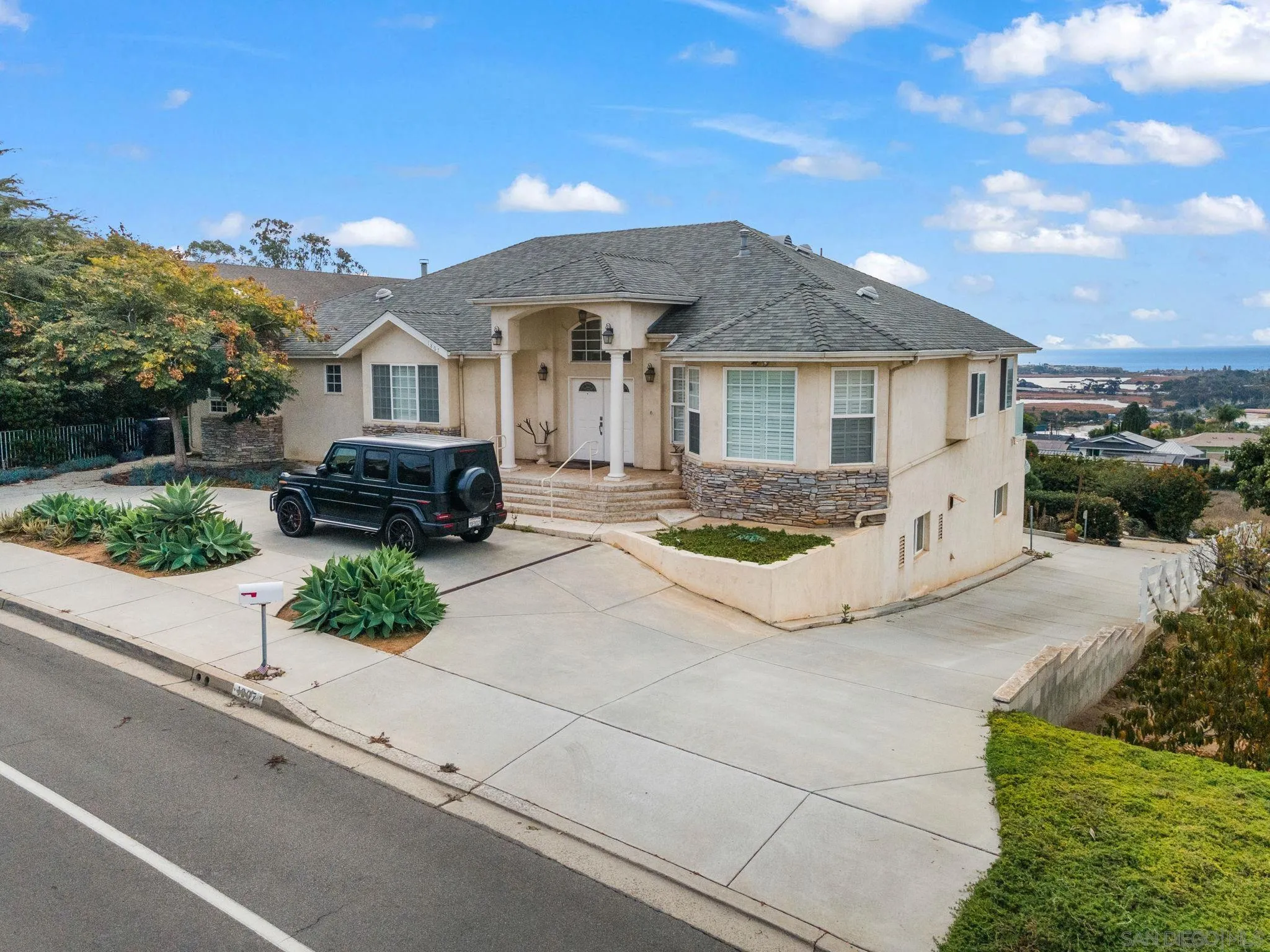 1807 Laurel Road Oceanside, CA 92054 - Photo 4 of 67 a view of house and outdoor space