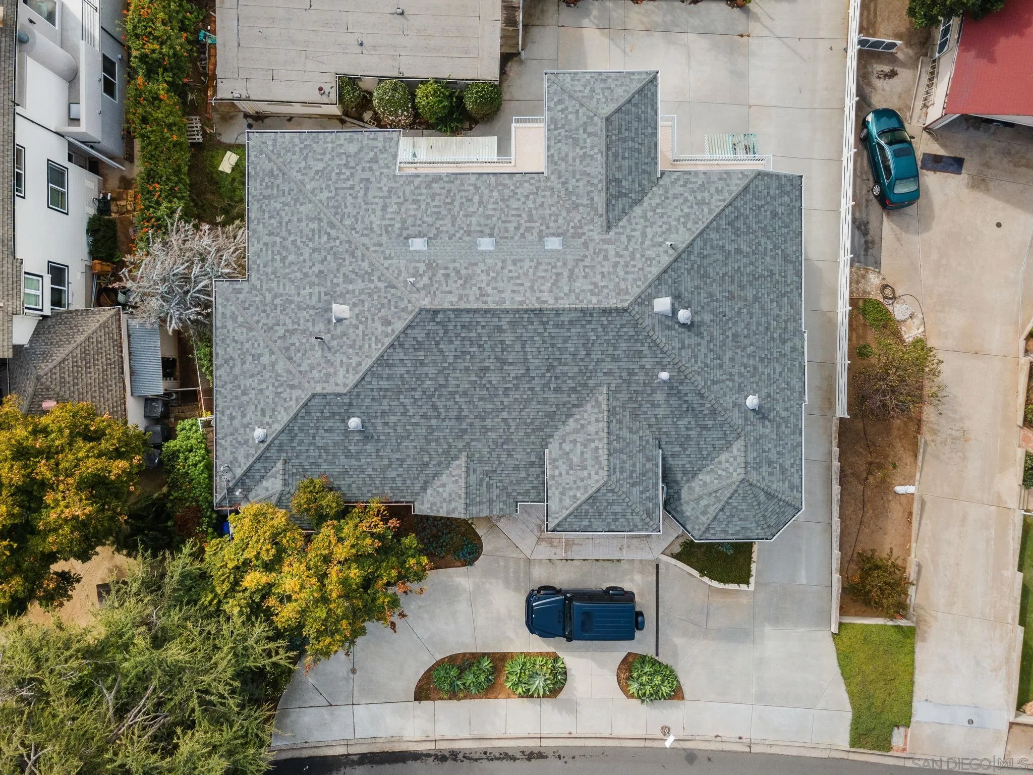 1807 Laurel Road Oceanside, CA 92054 - Photo 6 of 67 an aerial view of a house with a yard