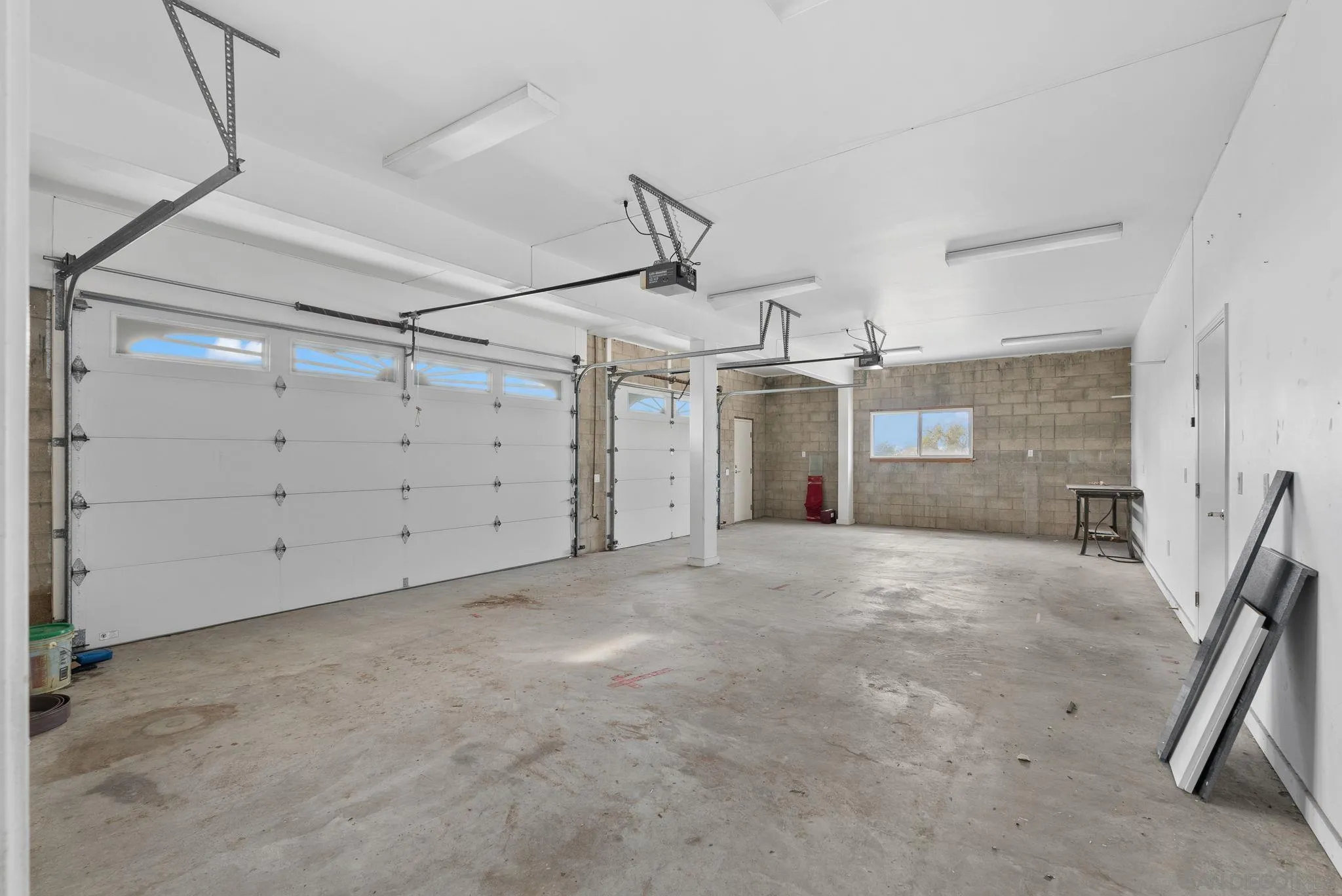 1807 Laurel Road Oceanside, CA 92054 - Photo 65 of 67 a view of a garage