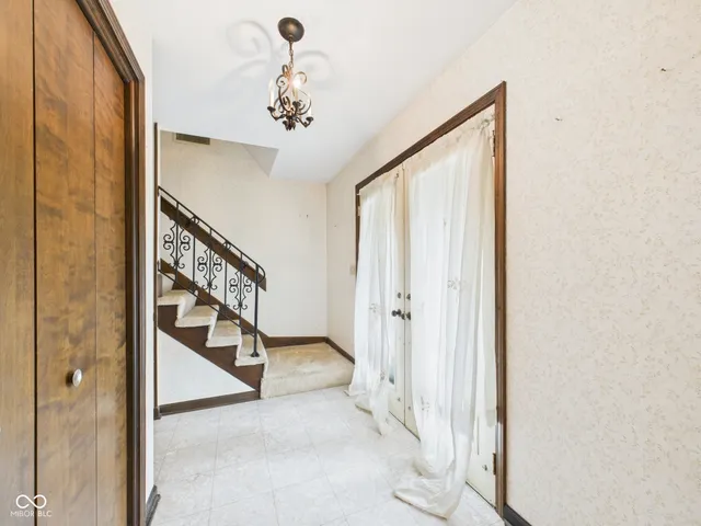 $265,000 | 701 Westgate Drive, Anderson, IN 46012