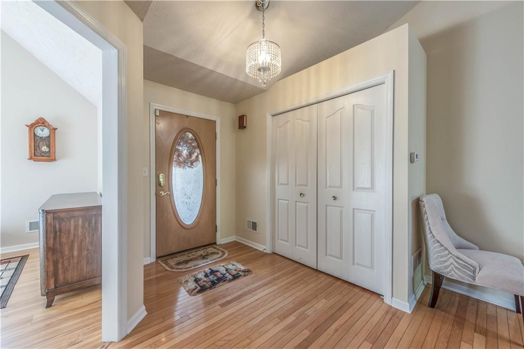 6523 Ten Point Circle Trafford, PA 15085 - Photo 12 of 25 Gallery Image 12