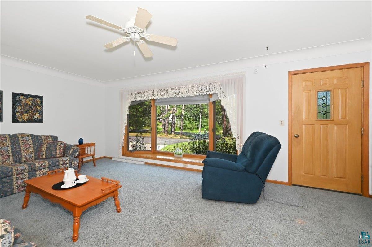3587 Stebner Road Hermantown, MN 55811 - Photo 3 of 30 Living Room