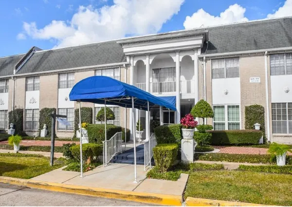 $1,400 | 2700 Bellefontaine, Unit B9, Houston, TX 77025