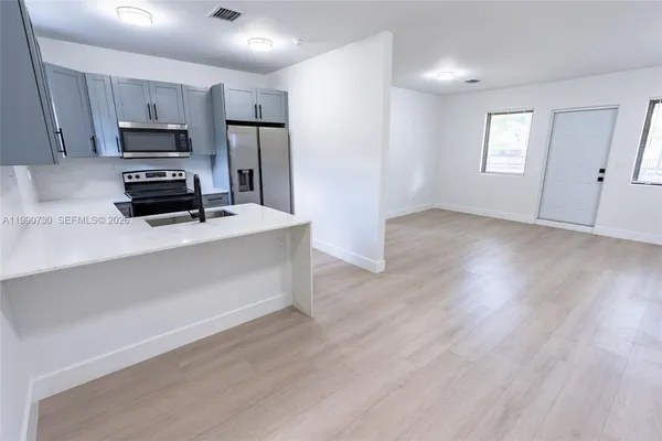 $4,500 | 2100 Southwest 6th Street, Miami, FL 33135