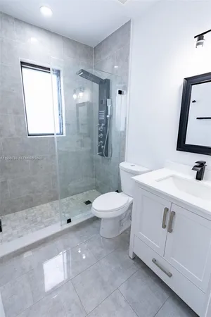 $4,500 | 2100 Southwest 6th Street, Miami, FL 33135