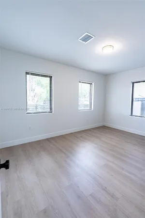 $4,500 | 2100 Southwest 6th Street, Miami, FL 33135