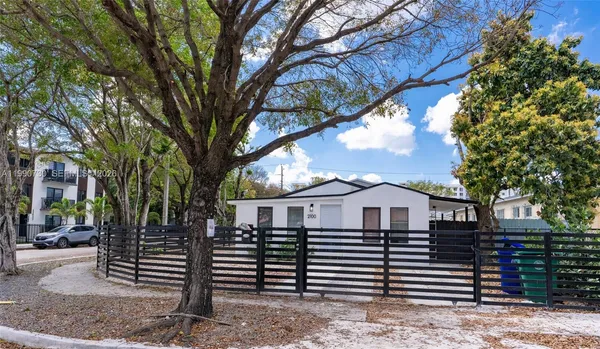 $4,500 | 2100 Southwest 6th Street, Miami, FL 33135