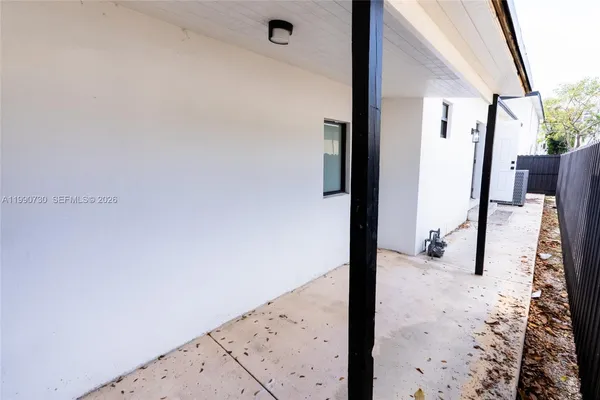 $4,500 | 2100 Southwest 6th Street, Miami, FL 33135