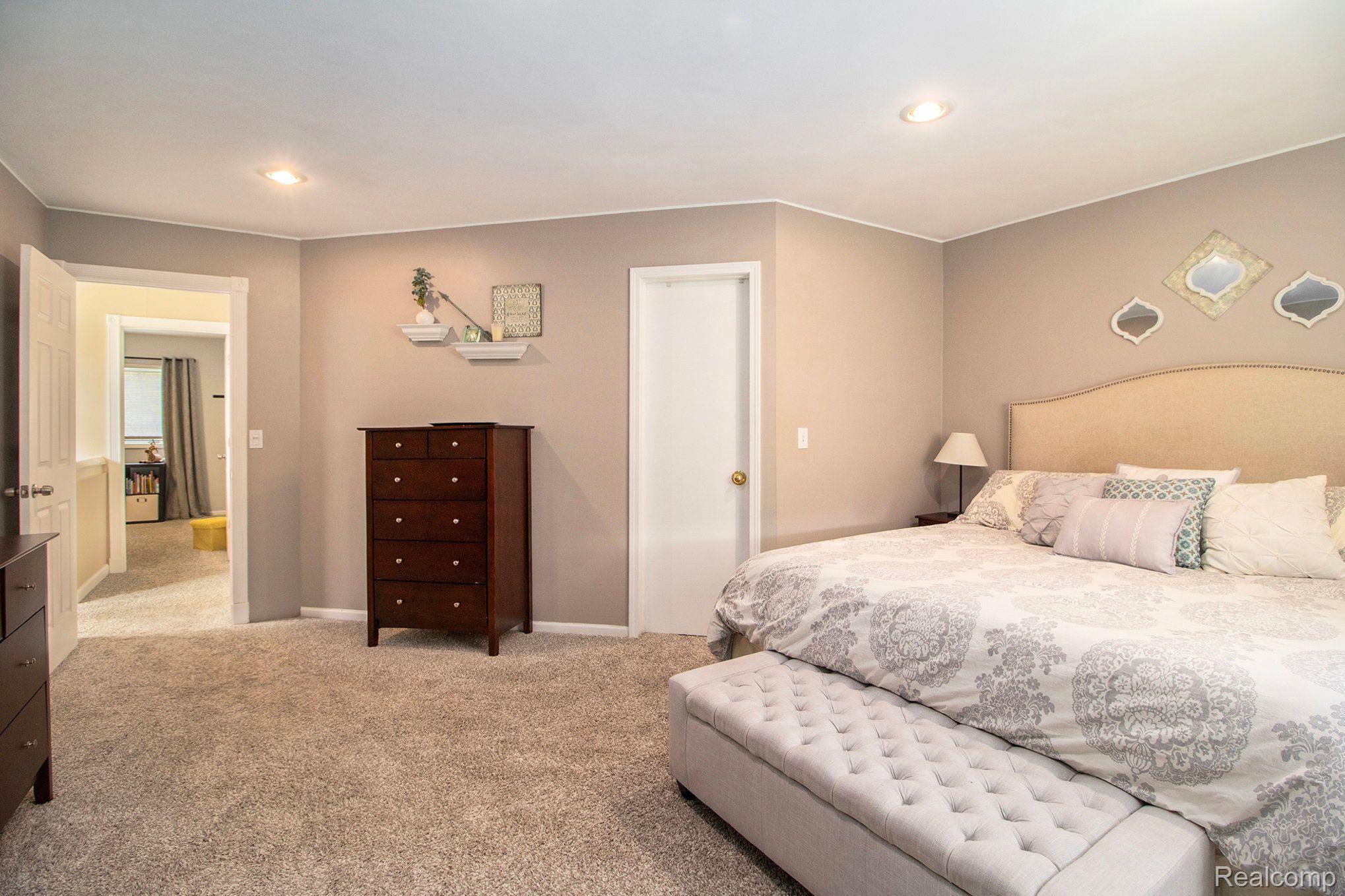1715 Old Plank Road Milford, MI 48381 - Photo 19 of 26 Gallery Image 19