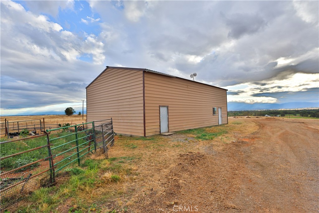 5180 Huggins Road Corning, CA 96021 - Photo 14 of 30
