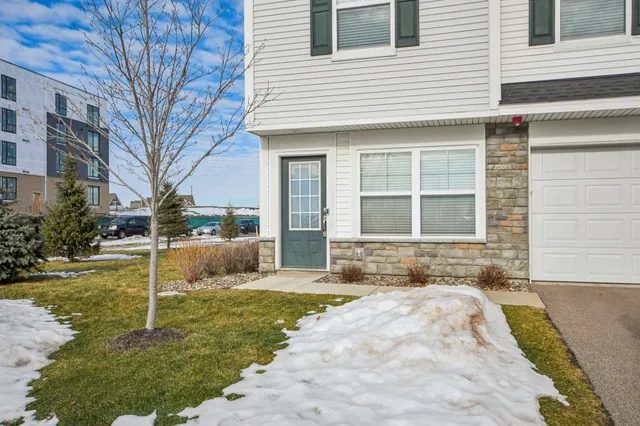 $2,500 | 1203 Lower 143rd Street East, Rosemount, MN 55068