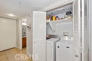 a view of utility room