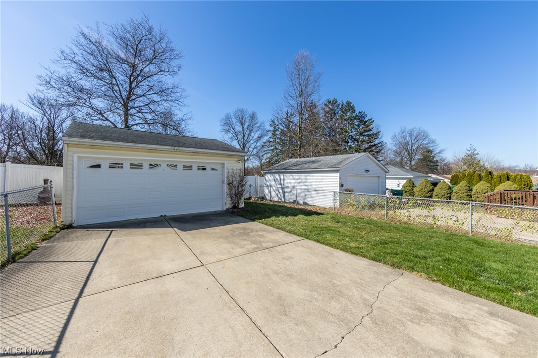 441 Orchardview Road Independence, OH 44131 - Photo 2 of 32