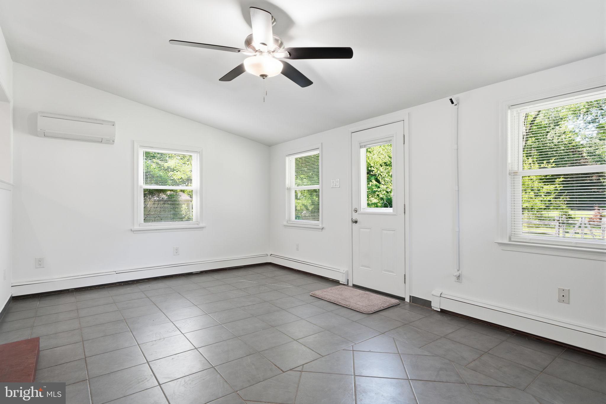 321 Almshouse Road Richboro, PA 18954 - Photo 5 of 28