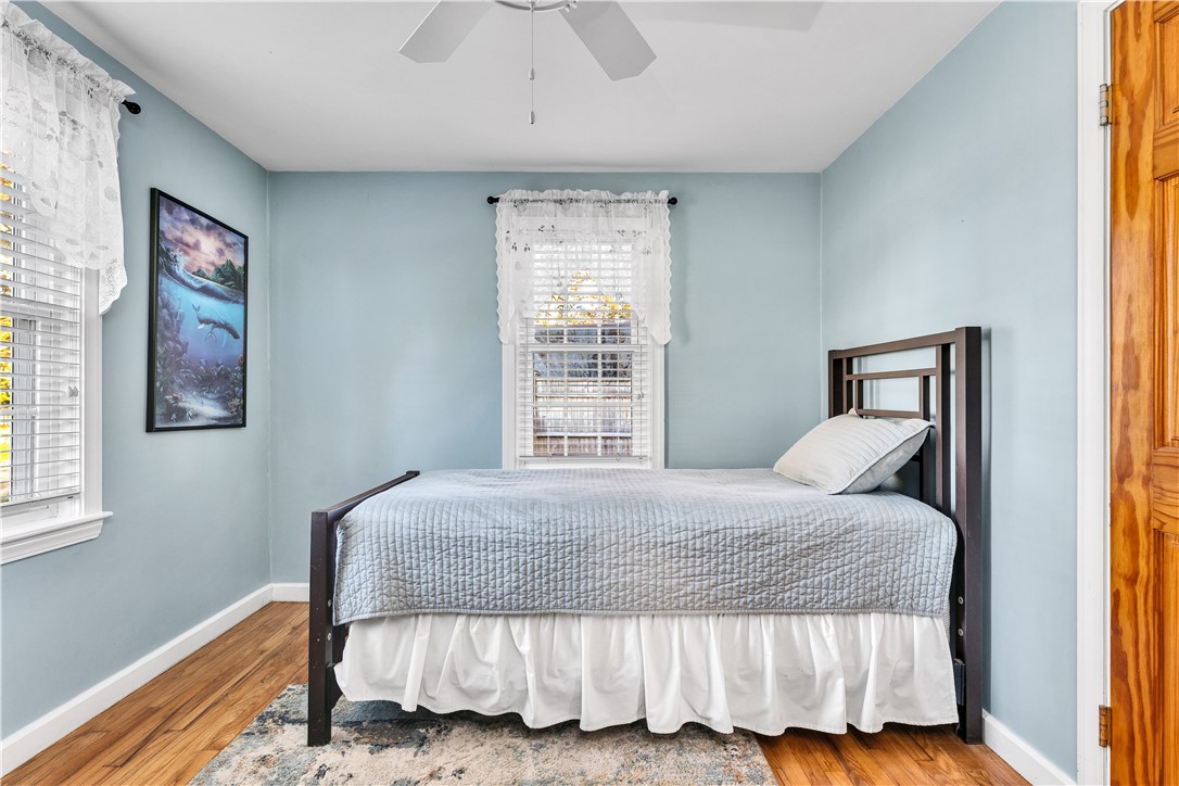 93 Grotto Avenue Warwick, RI 02888 - Photo 17 of 33