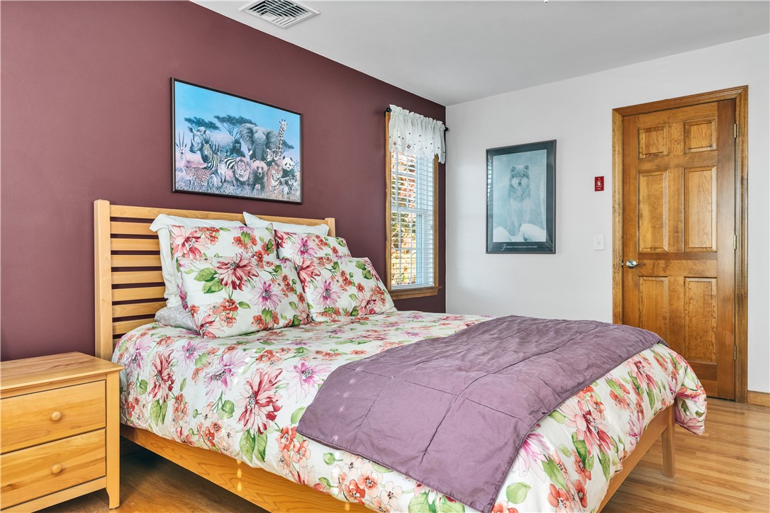 93 Grotto Avenue Warwick, RI 02888 - Photo 21 of 33