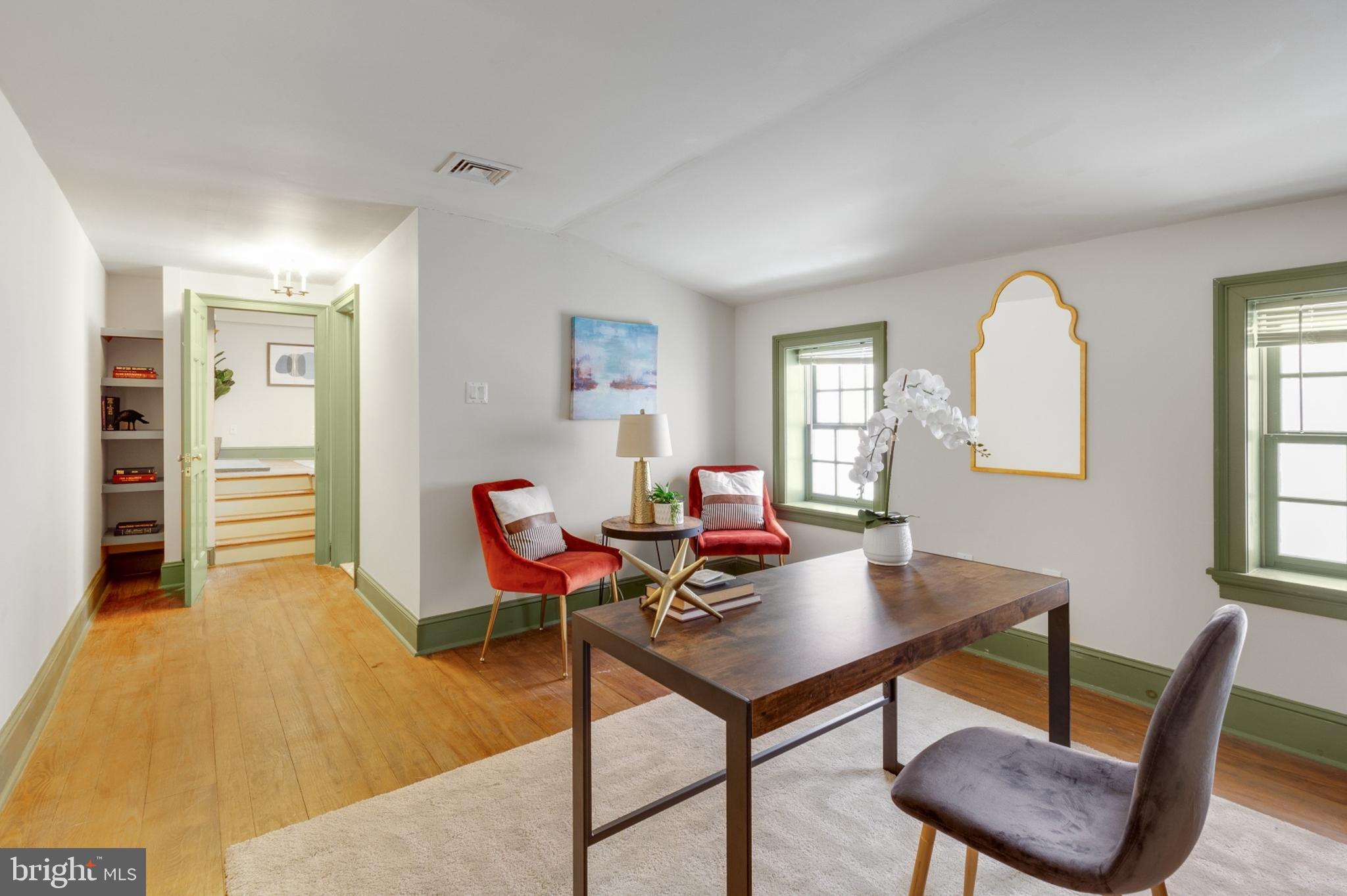149 North 3rd Street, Unit 2 Philadelphia, PA 19106 - Photo 25 of 44 a workspace with furniture and window