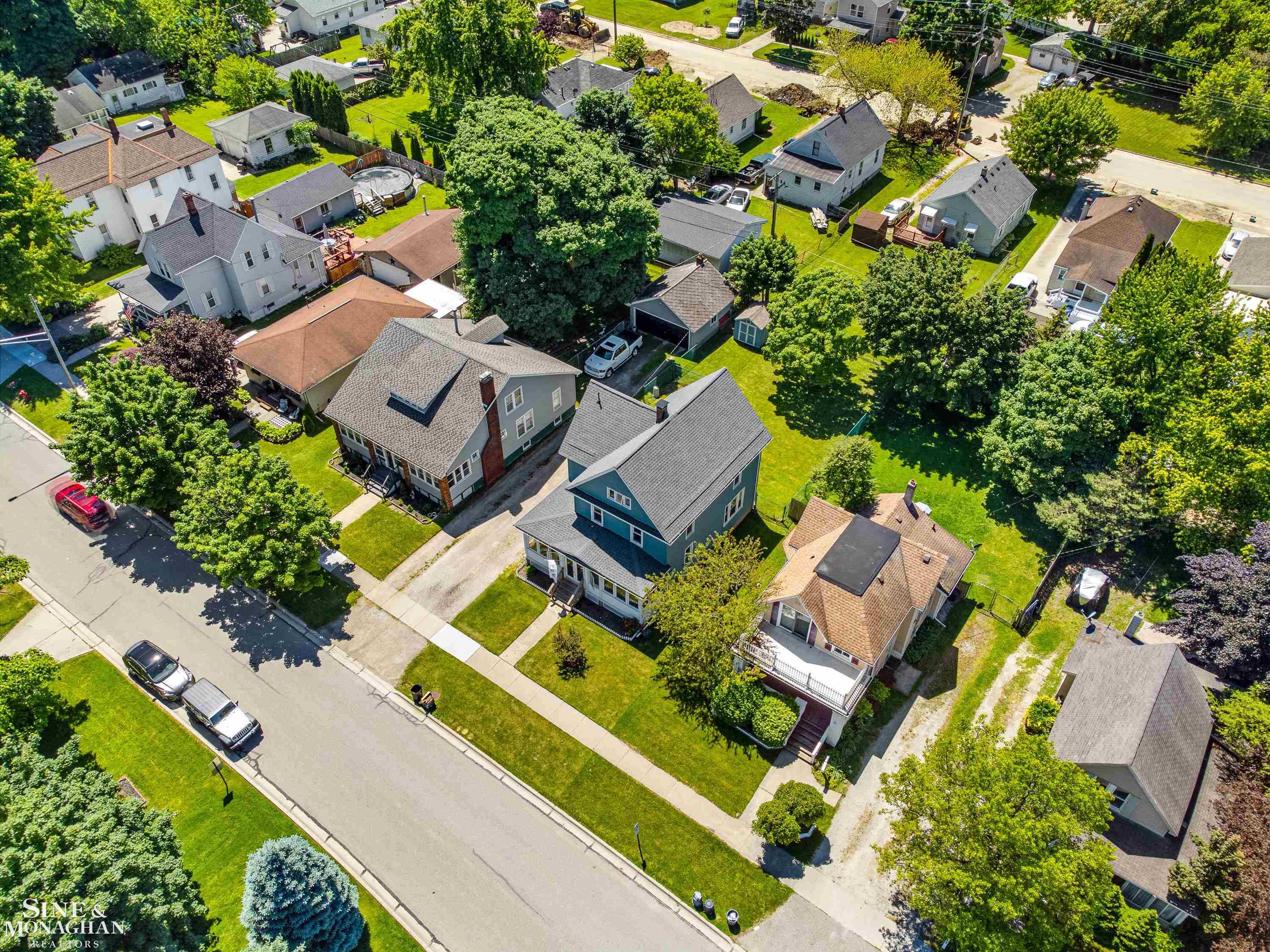 1328 South Riverside Avenue St. Clair, MI 48079 - Photo 33 of 64 50144071-766bb89f-2cd4-41be-b614-f5e1147293a0.JPG