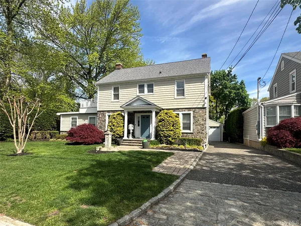 $2,750 | 15 Barlow Avenue, Unit 2, Glen Cove, NY 11542