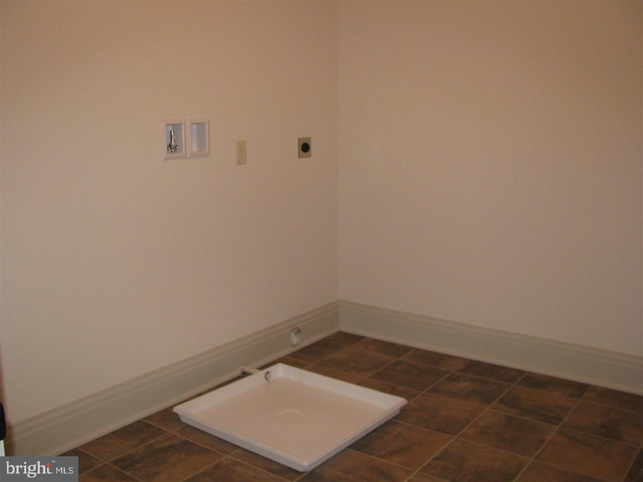 2749 Colonial Road Harrisburg, PA 17112 - Photo 22 of 25 Gallery Image 22