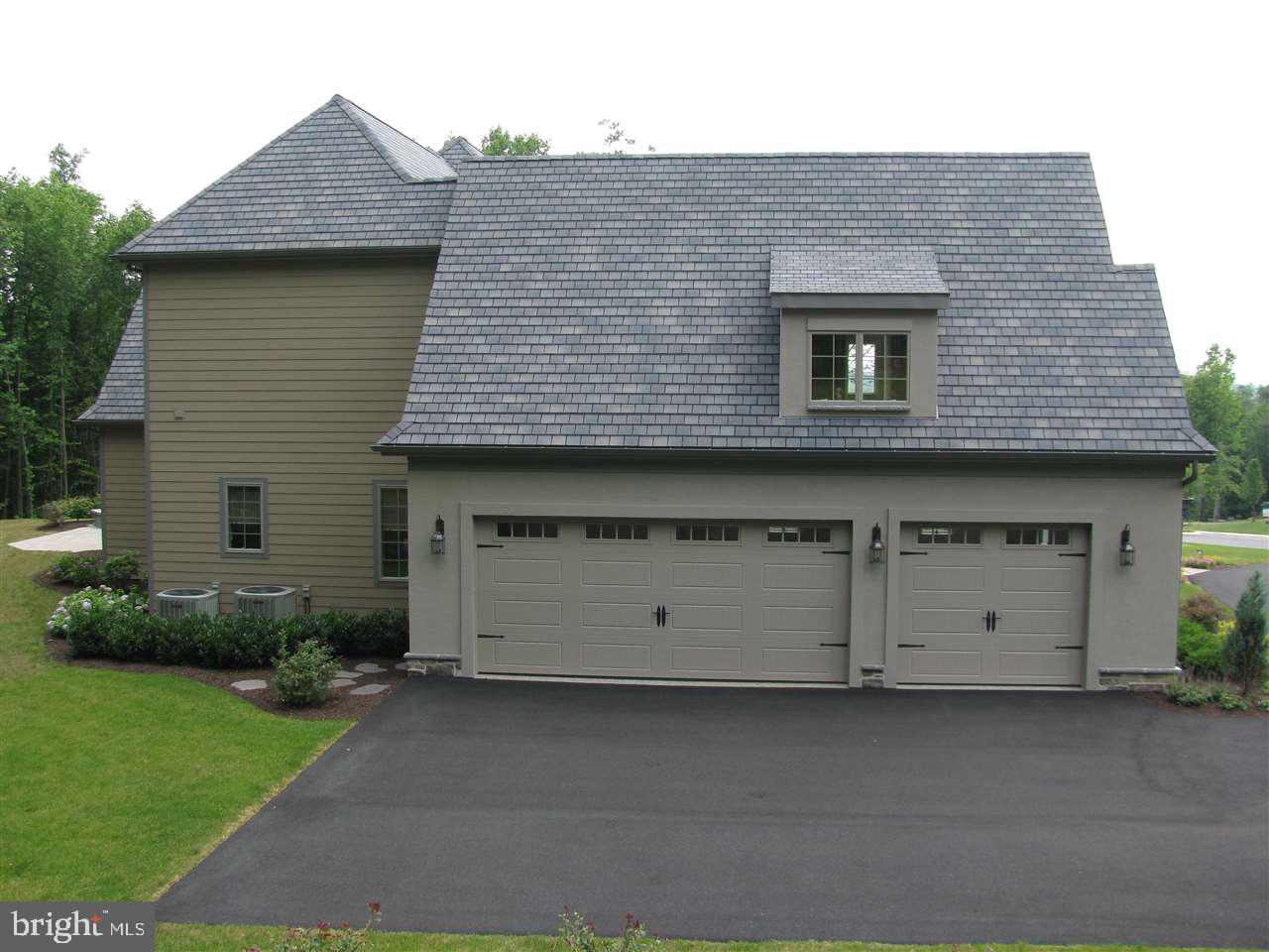 2749 Colonial Road Harrisburg, PA 17112 - Photo 4 of 25 Gallery Image 4