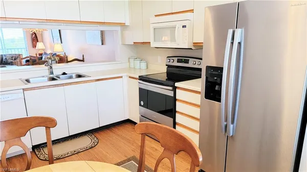 $4,200 | 3061 Sandpiper Bay Circle, Unit J301, Naples, FL 34112